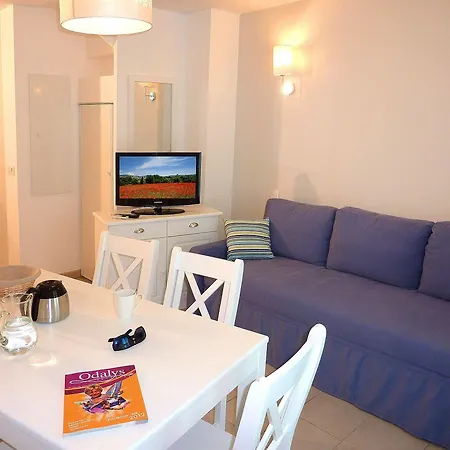 Terres De France - De La Cabre D'or 3* Cabriès